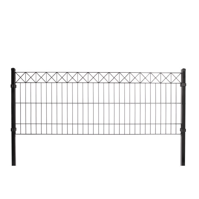 Panel fence with Deco 