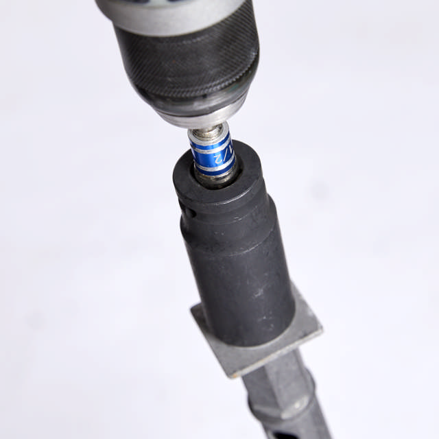 Tool set for ground screw - socket/adapter/steel rod
