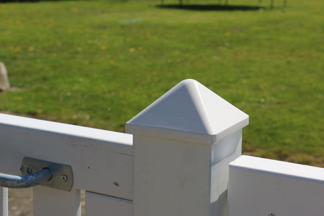 Kokille white aluminium post cap, PYRA 104