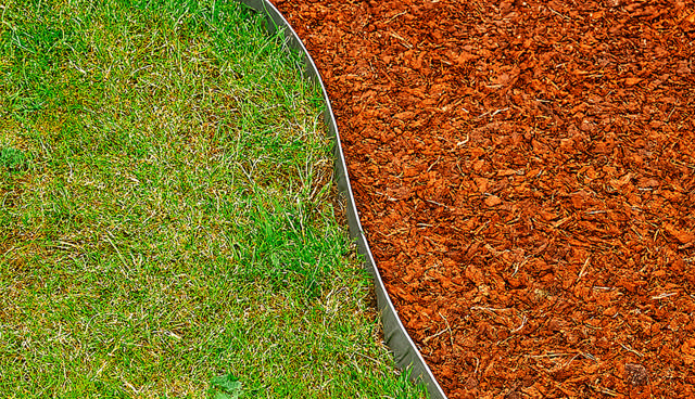 Flower bed separator